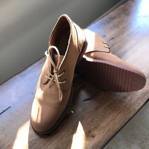 Chukka boots